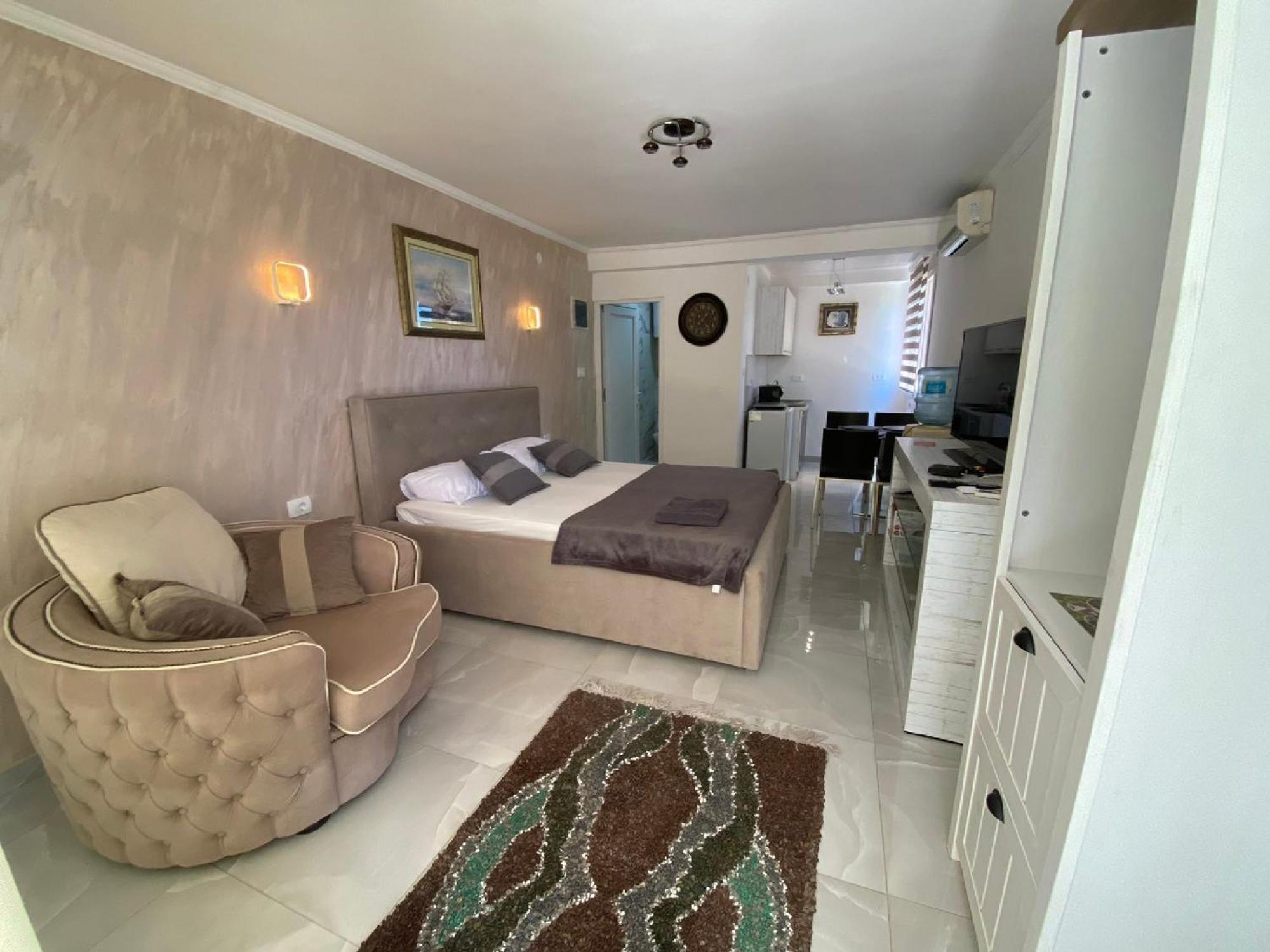 Apartments Stankovic & Boat Tours Virpazar Exteriör bild
